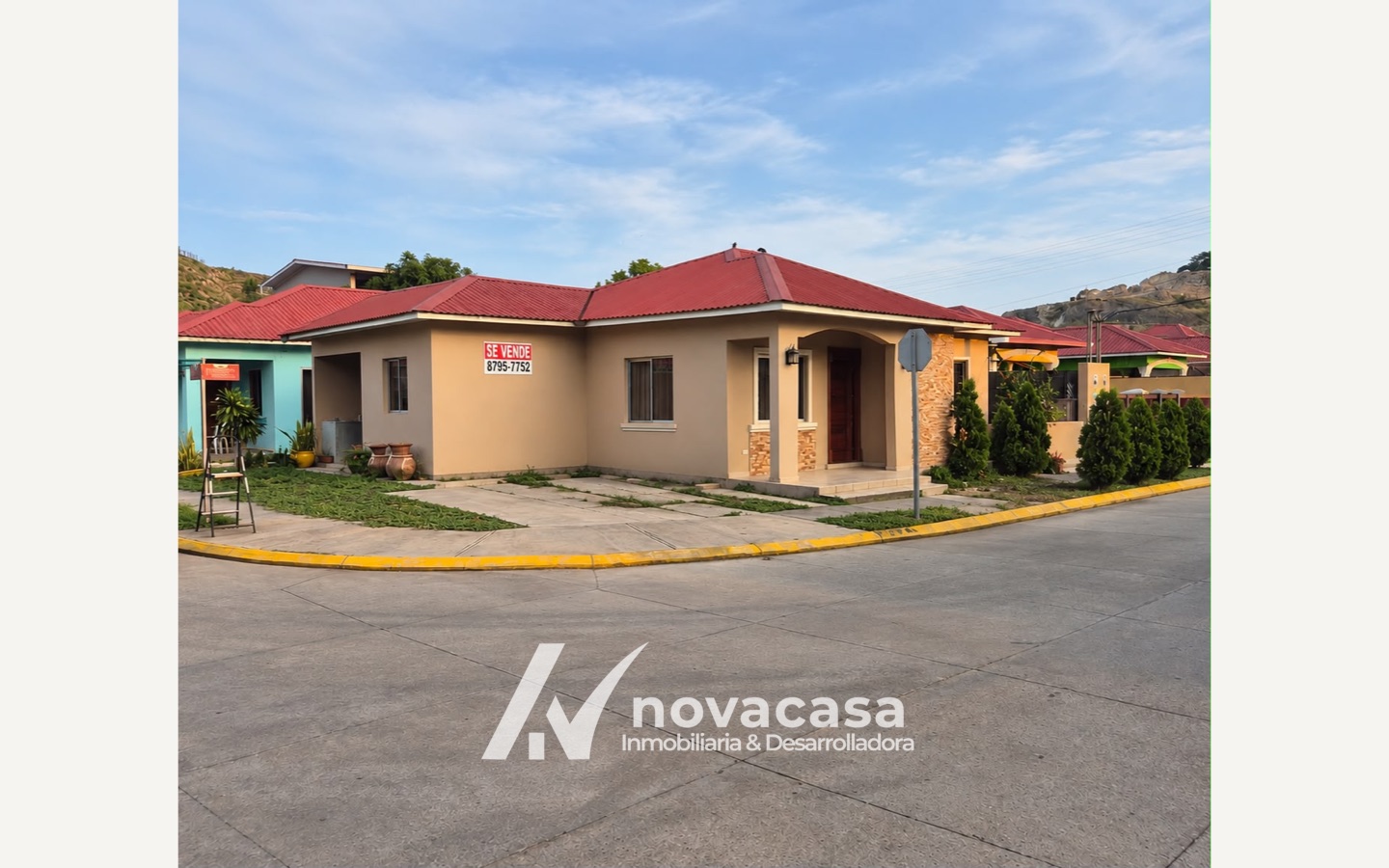 01_Fachada_01 Fachada de Casa Lina en Residencial Villas Valencia, San Pedro Sula