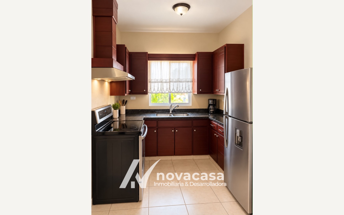 04_Cocina_01 Casa Lina — Residencial Villas Valencia, San Pedro Sula