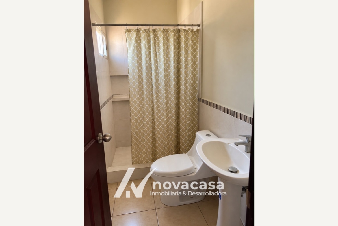 Casa Lina — Residencial Villas Valencia, San Pedro Sula
