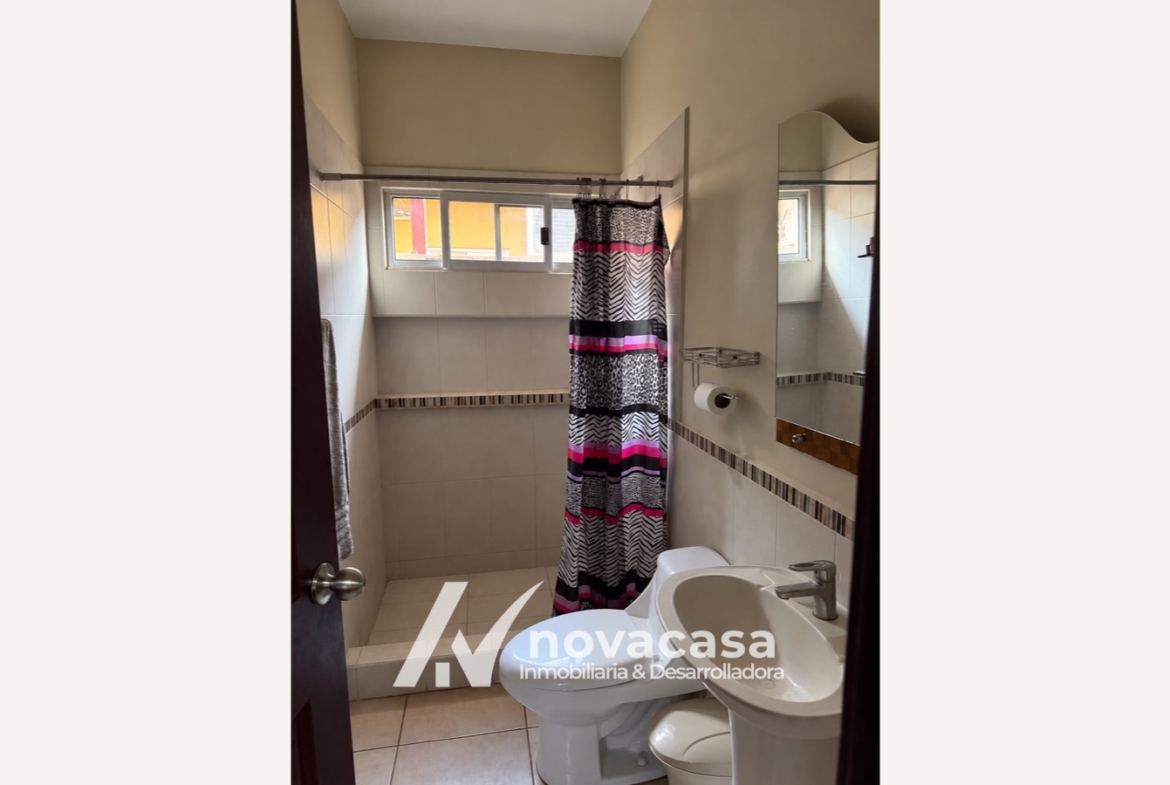Casa Lina — Residencial Villas Valencia, San Pedro Sula