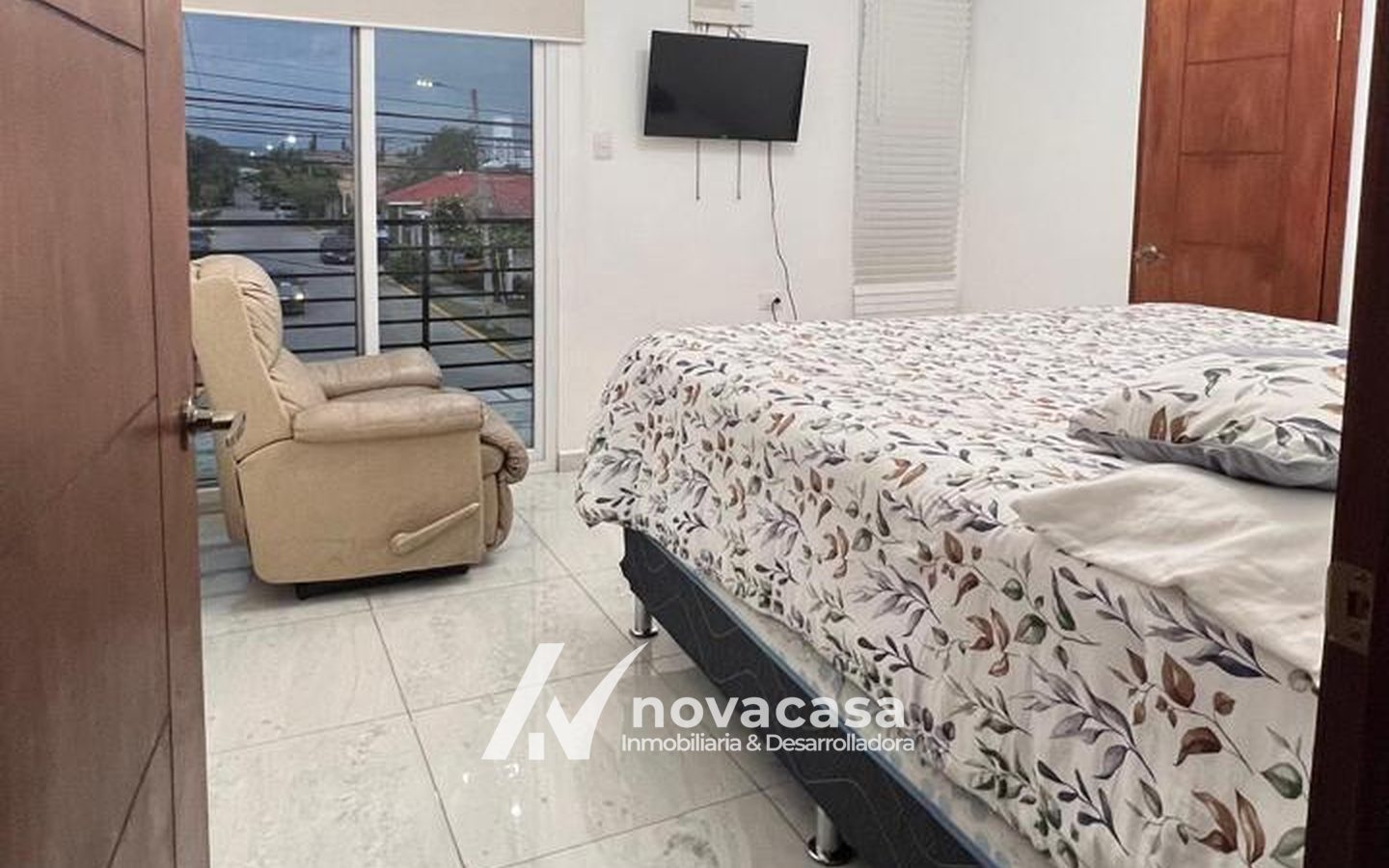 12_Habitaciones_03 Habitaciones del townhouse en Residencial Costa del Sol