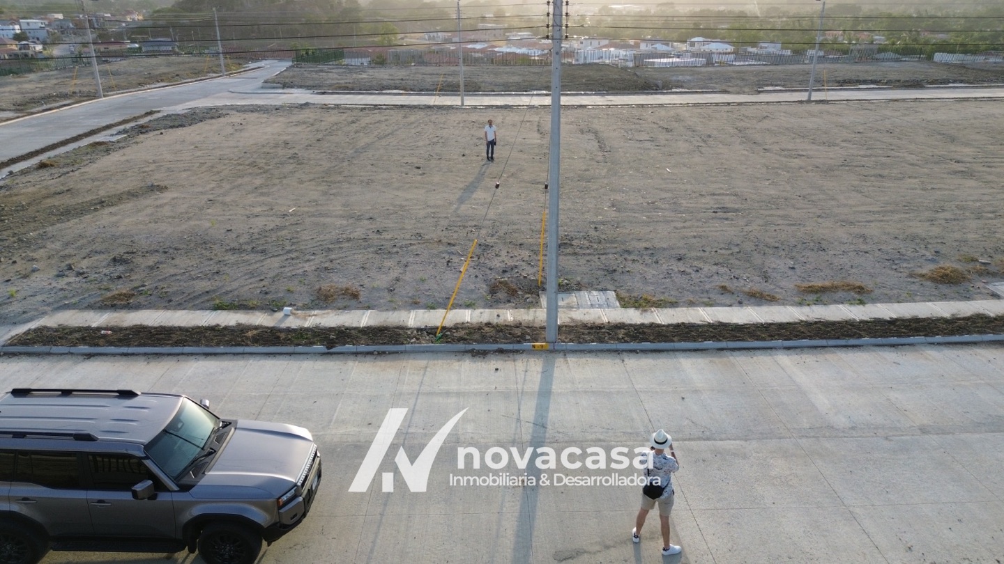 n8n9-altos-de-valencia-08-lotes-vista-frontal-04 Lotes en venta en Residencial Altos de Valencia, San Pedro Sula