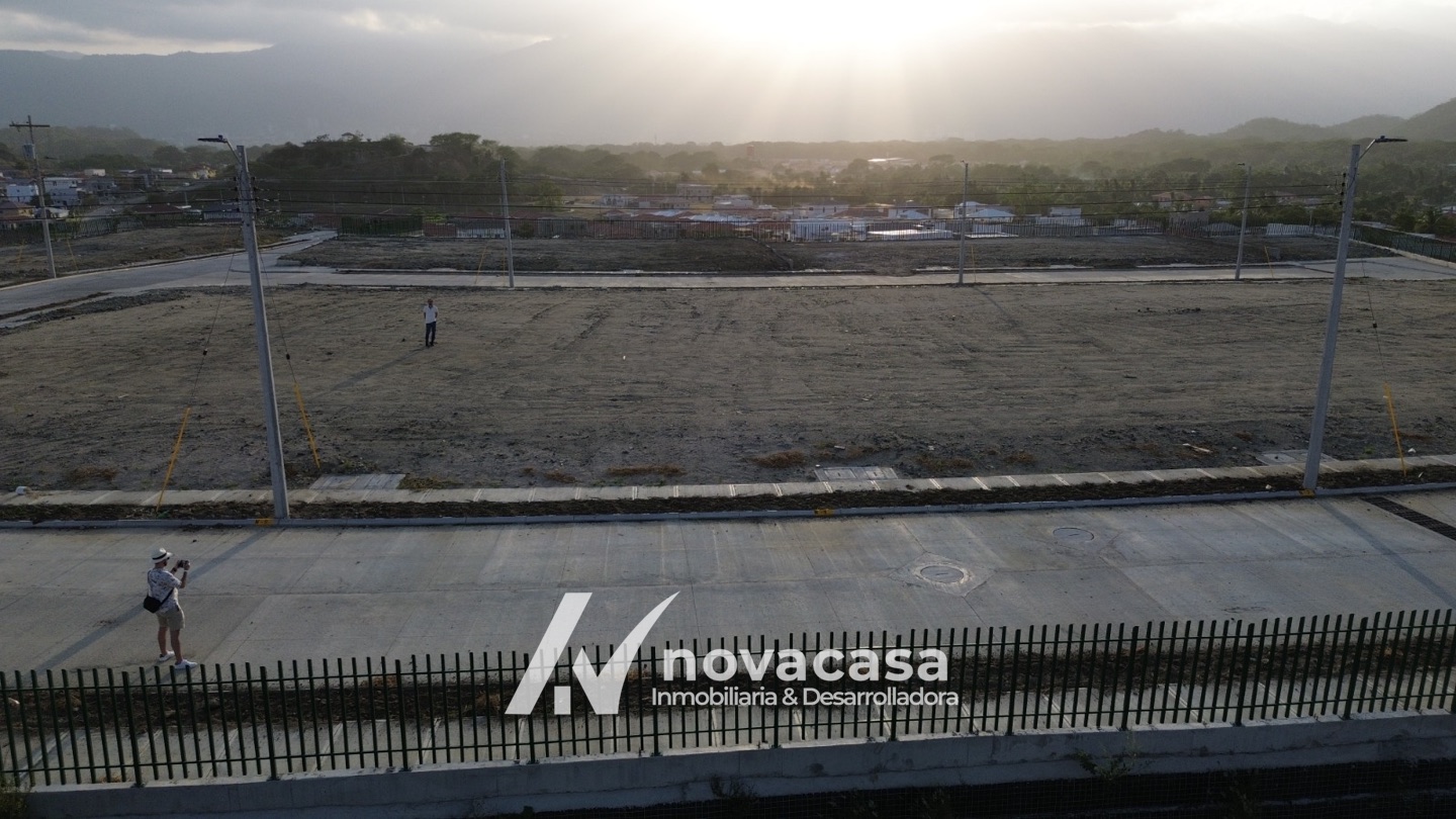 n8n9-altos-de-valencia-11-lotes-vista-frontal-07 Lotes en venta en Residencial Altos de Valencia, San Pedro Sula